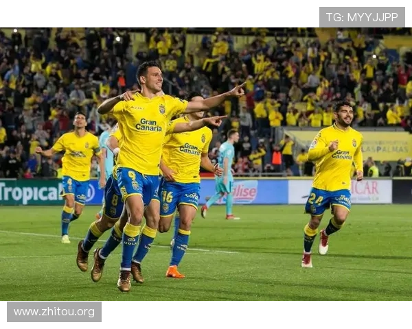 足球即时比分实时更新，第一时间掌握全球各大联赛比赛结果和精彩瞬间满足足球迷的即时资讯需求